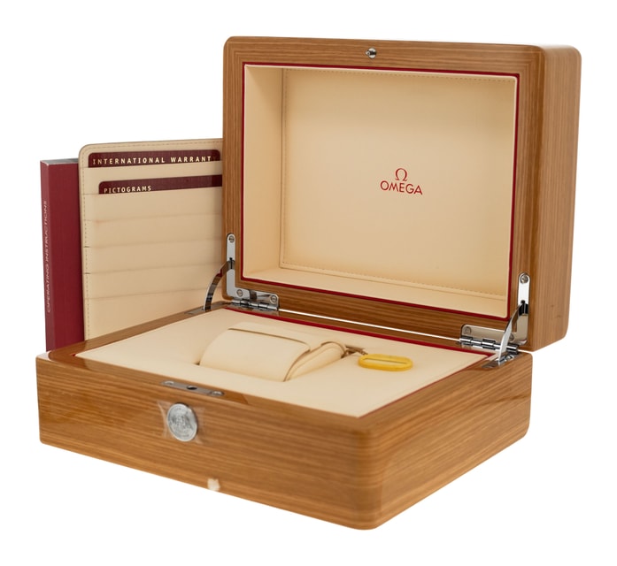 Omega Planet Ocean 232.32.44.22.01.002 Image 5